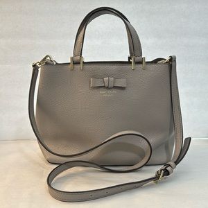 Pre-Loved Kate Spade purse and crossbody genuine leather color gray!